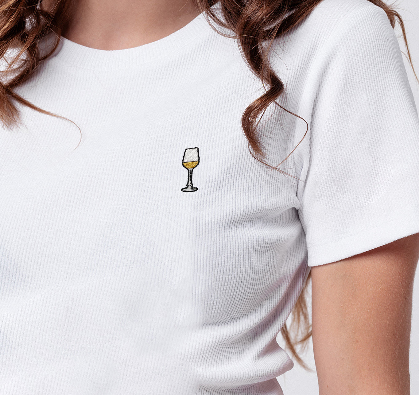 Weißwein | Besticktes Bio Baumwoll Cropped T-Shirt