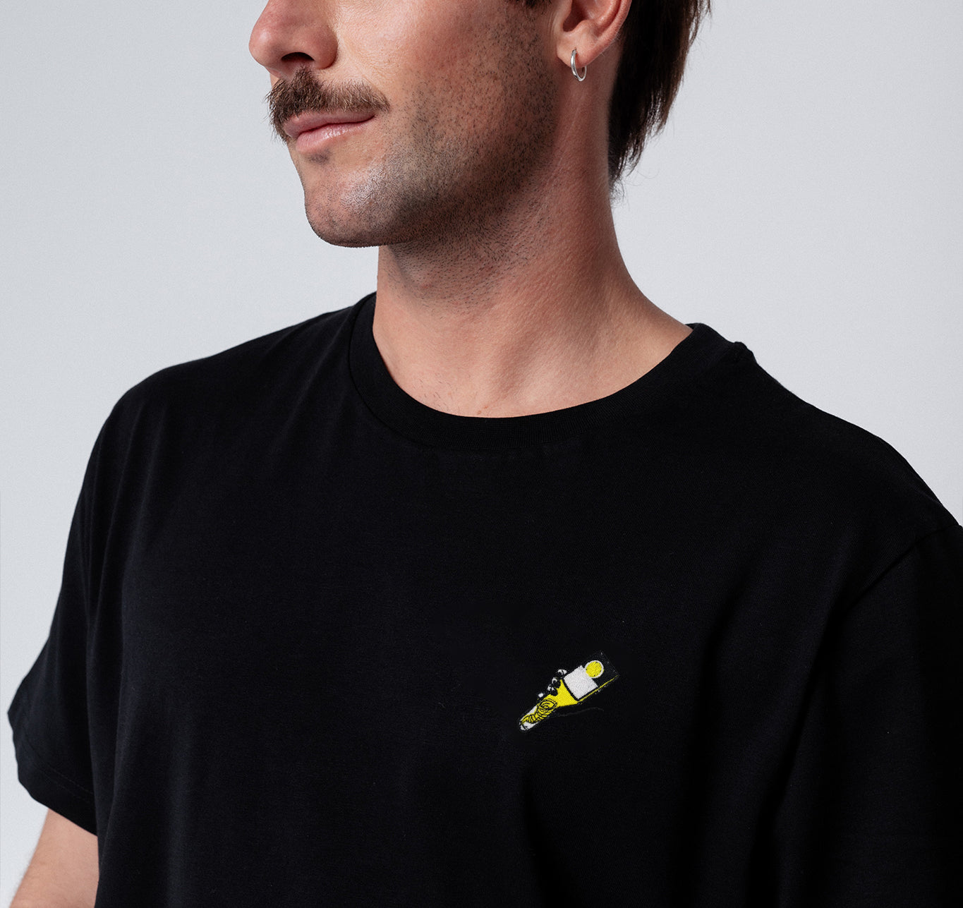 Tornado | Besticktes Bio Baumwoll Unisex T-Shirt