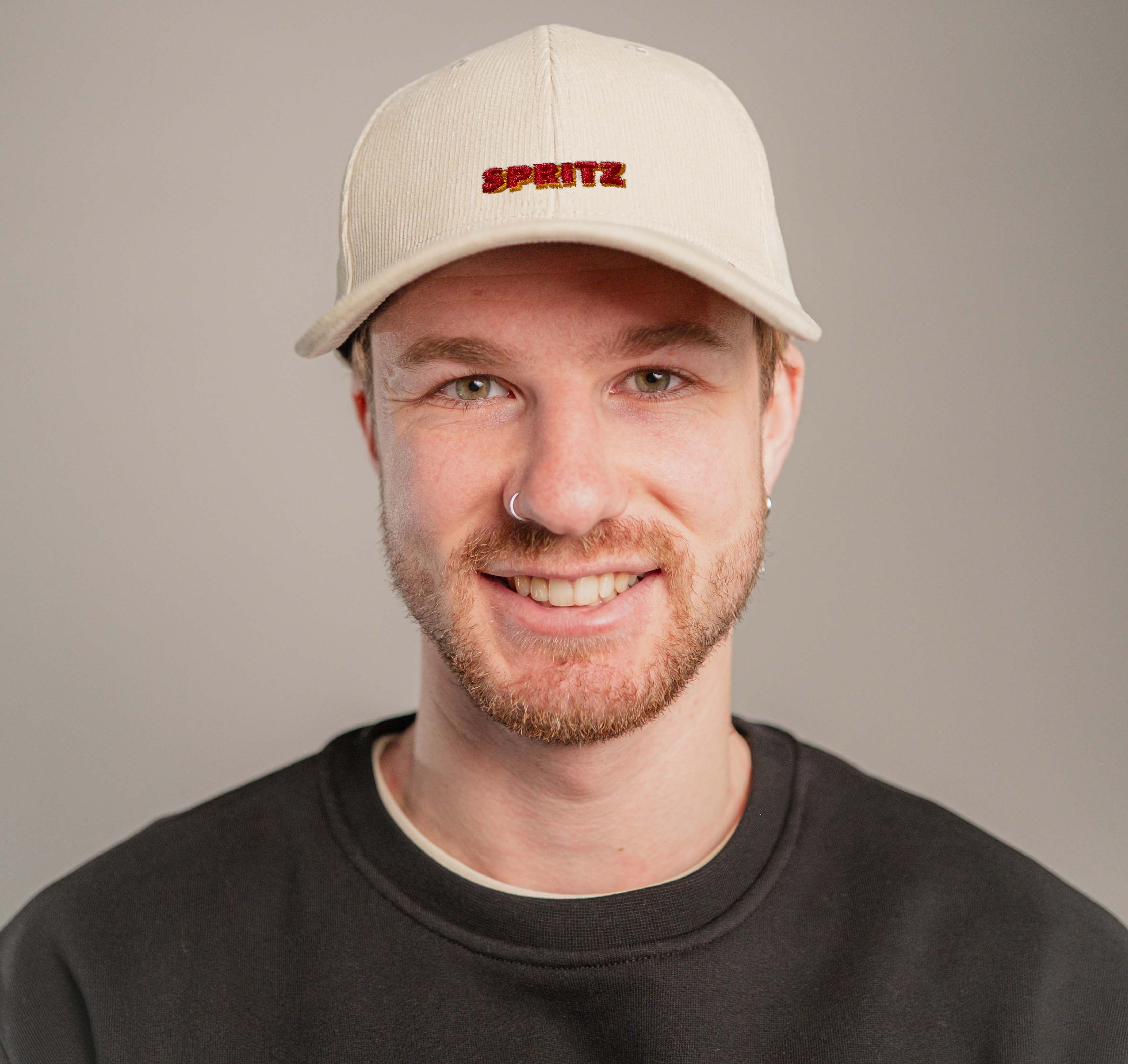 Spritz Signature | Bestickte Bio Baumwoll Cord Cap