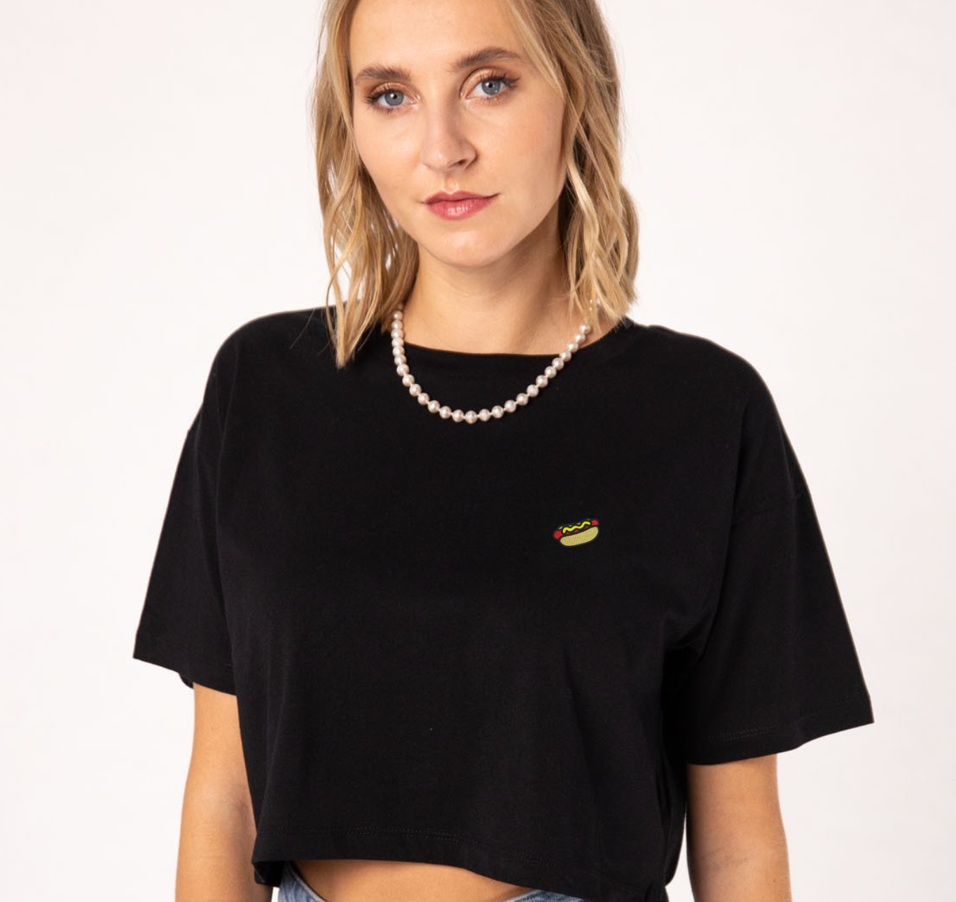 Hot Dog | Besticktes Bio Baumwoll Cropped T-Shirt