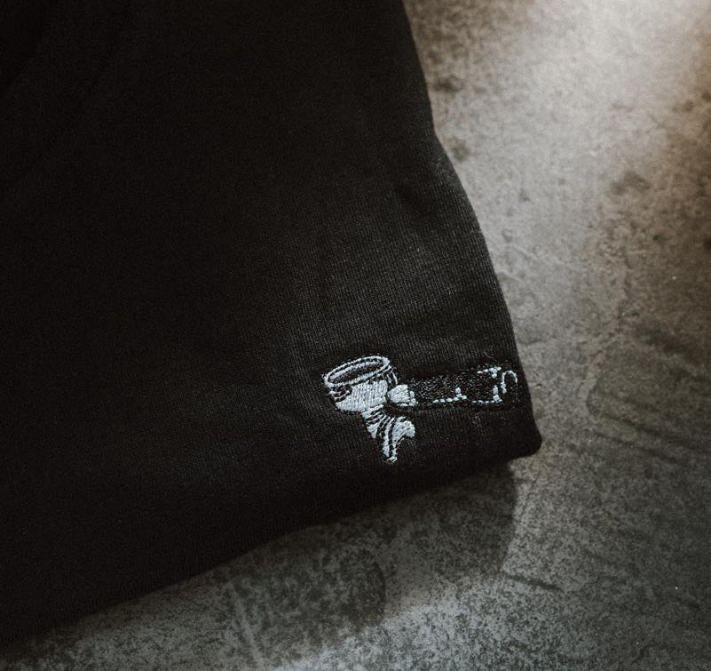 Siebträger | Besticktes Bio-Baumwoll Frauen T-Shirt