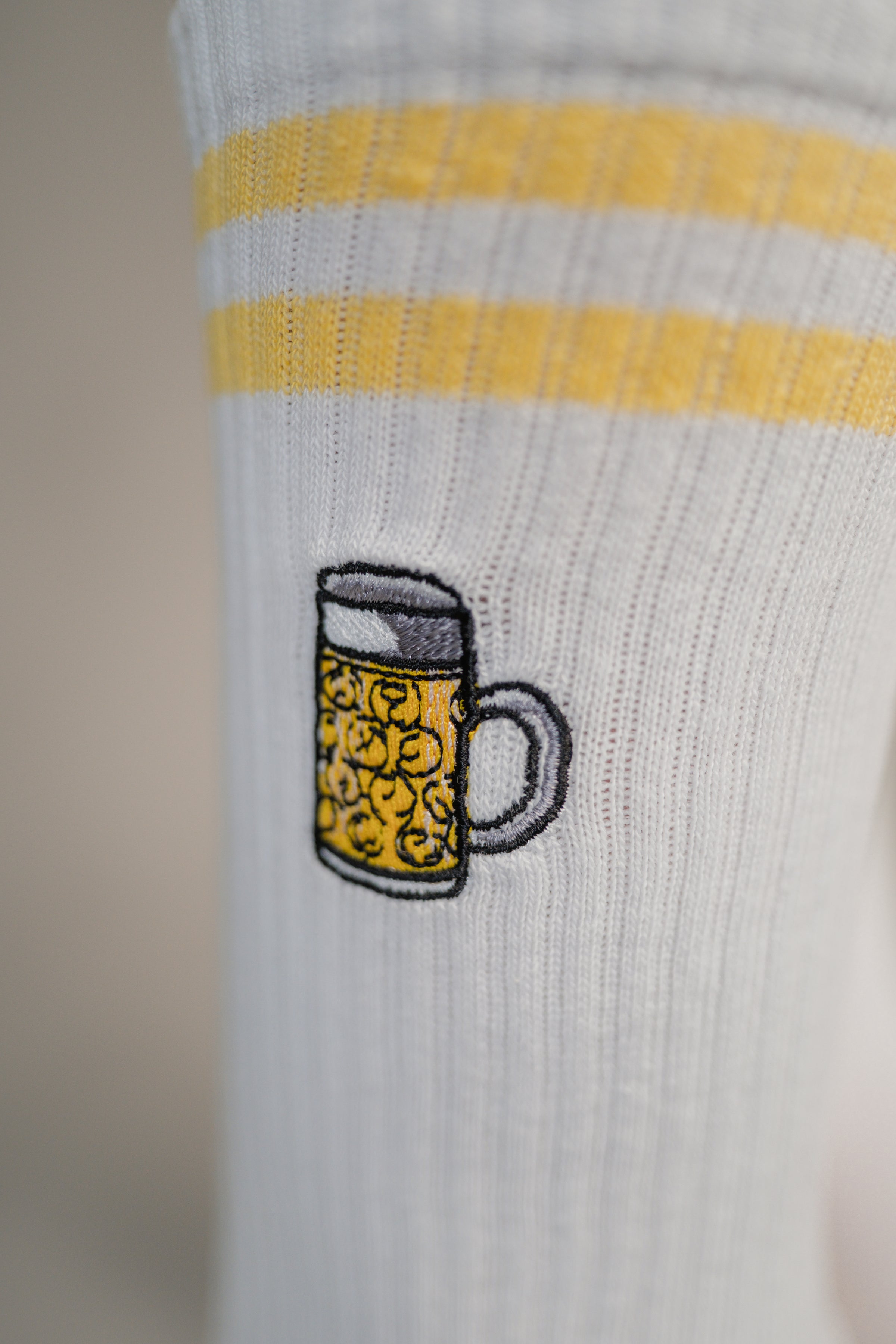 Maßkrug | Bestickte Bio Baumwoll Socken