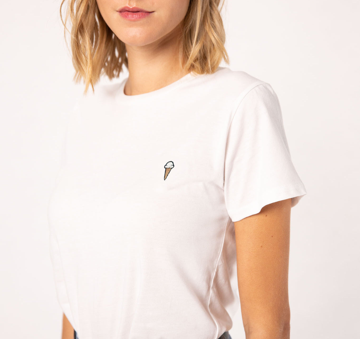 Eis | Besticktes Bio Baumwoll Frauen T-Shirt