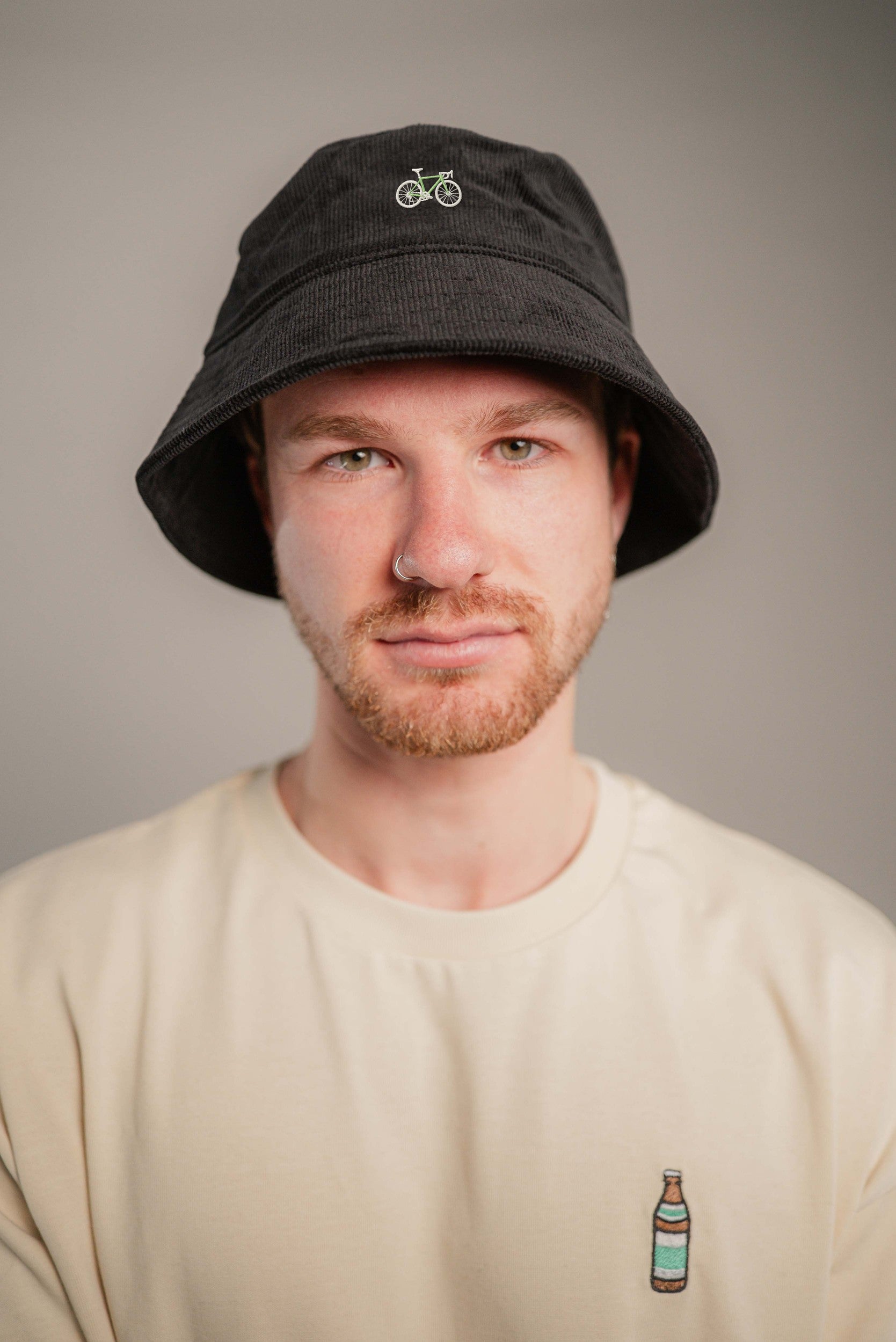 Gravelbike Gruen Cord Bucket Hat