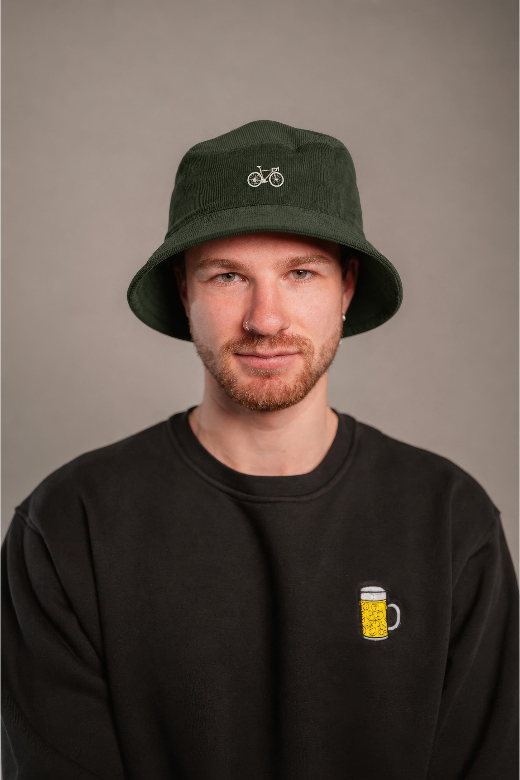 Gravelbike Beige Grün Cord Bucket Hat