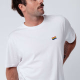 Pride Flag | Besticktes Bio Baumwoll Unisex T-Shirt