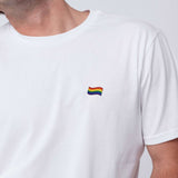 Pride Flag | Besticktes Bio Baumwoll Unisex T-Shirt