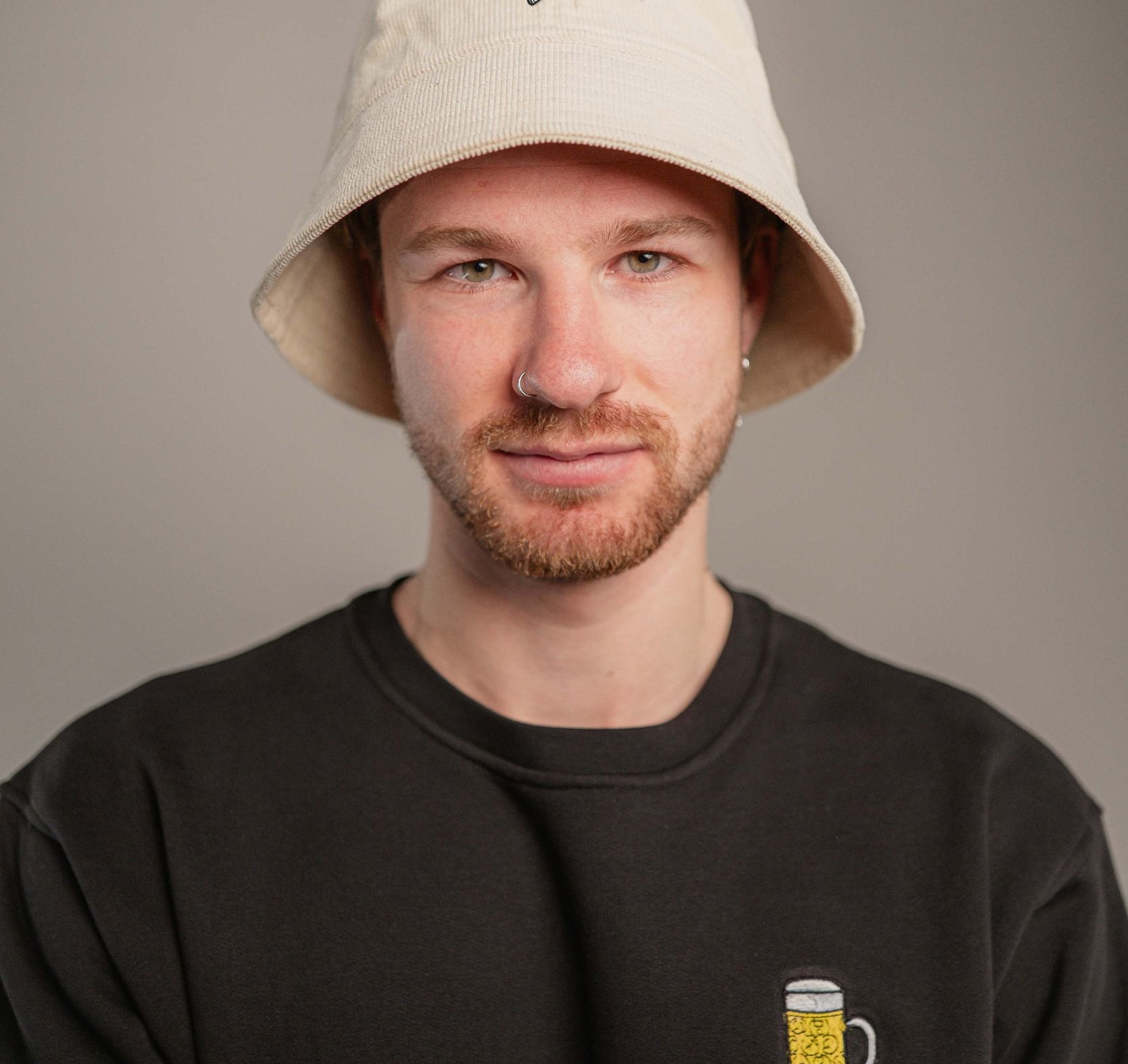 Tornado | Bestickter Bio-Baumwoll Cord Bucket Hat